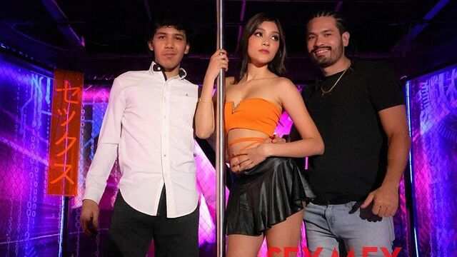 Kumming pussies yaqindan video